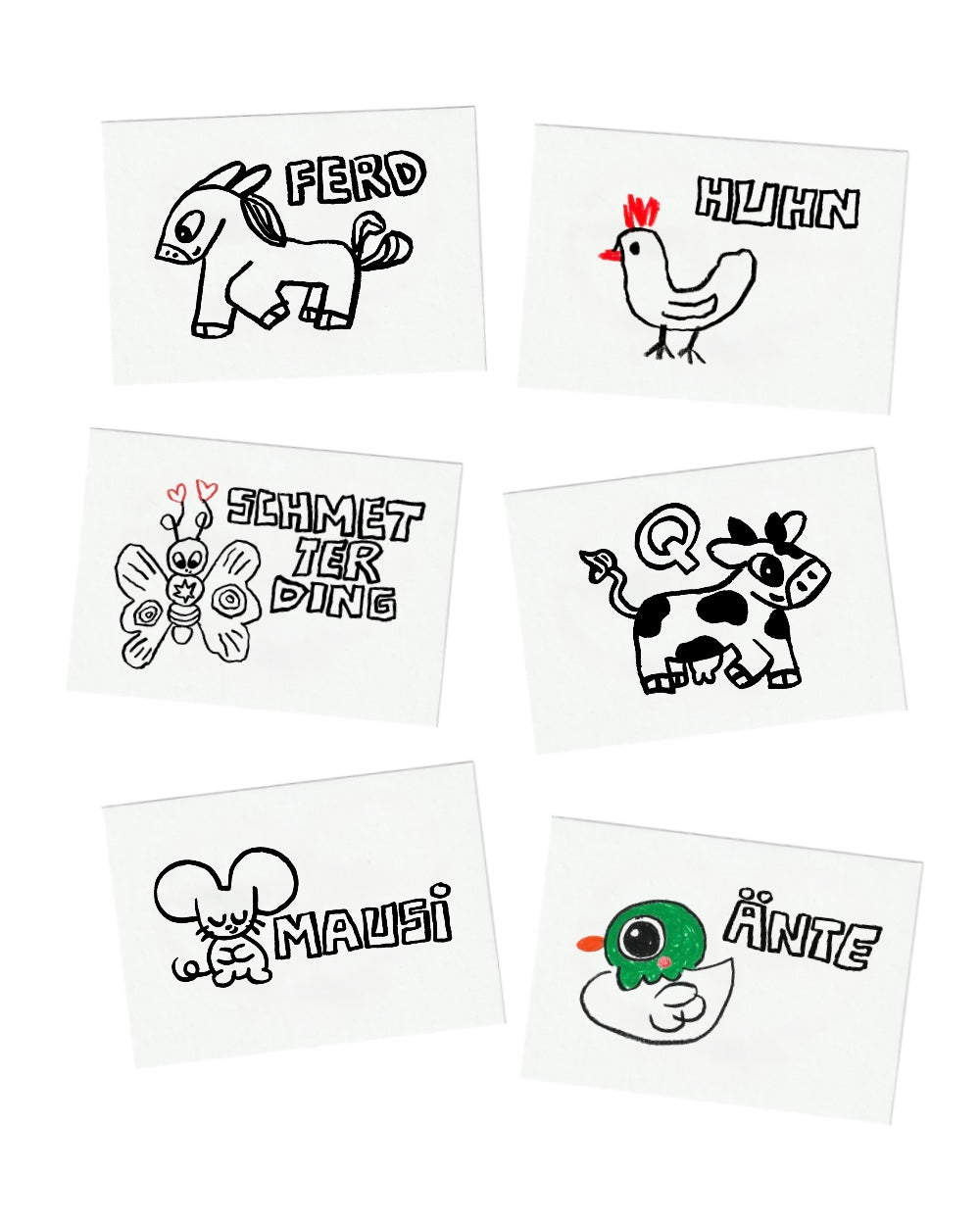 Sechs weiße Karten mit handgezeichneten Tiermotiven und Schriftzügen in schwarzer Markeroptik: „FERD“, „HUHN“, „SCHMETTERDING“, „Q“, „MAUSI“ und „ÄNTE“. Die Illustrationen zeigen ein Pferd, Huhn, Schmetterling, Kuh, Maus und eine Ente. Verspielter, humorvoller Print im kindlich-skizzenhaften Stil.